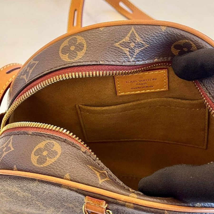 *SHIHNA名牌精品* LV Boite Chapeau Souple MM 斜背圓餅包-4