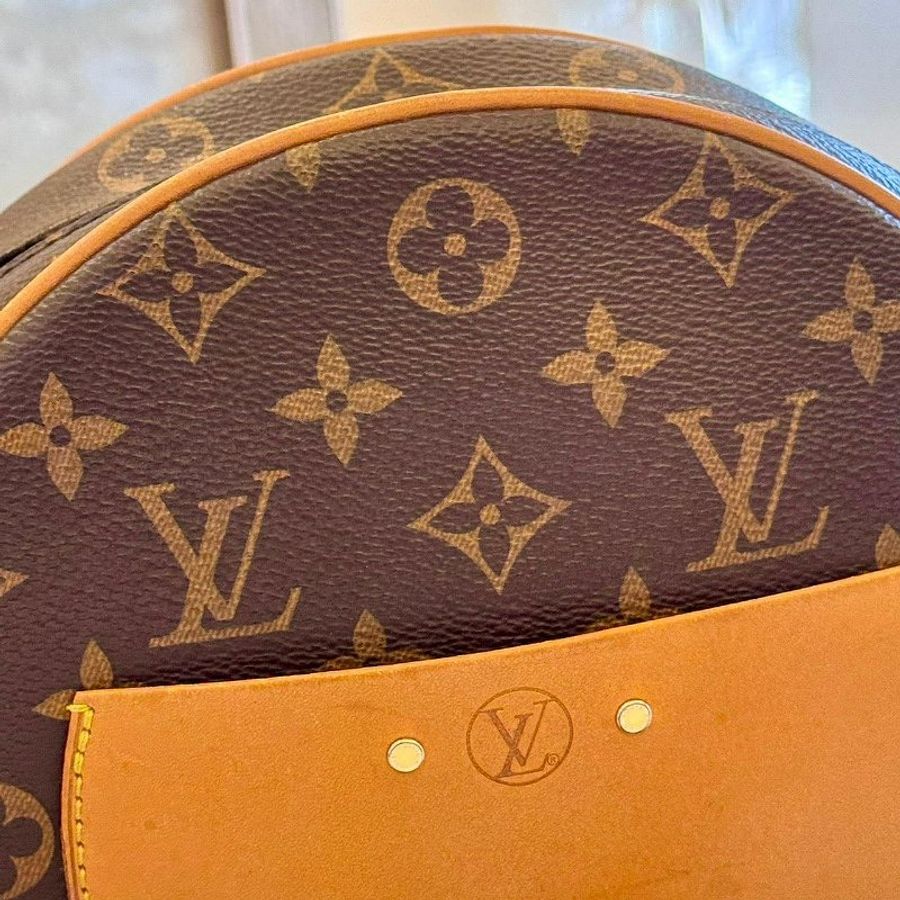 *SHIHNA名牌精品* LV Boite Chapeau Souple MM 斜背圓餅包-5