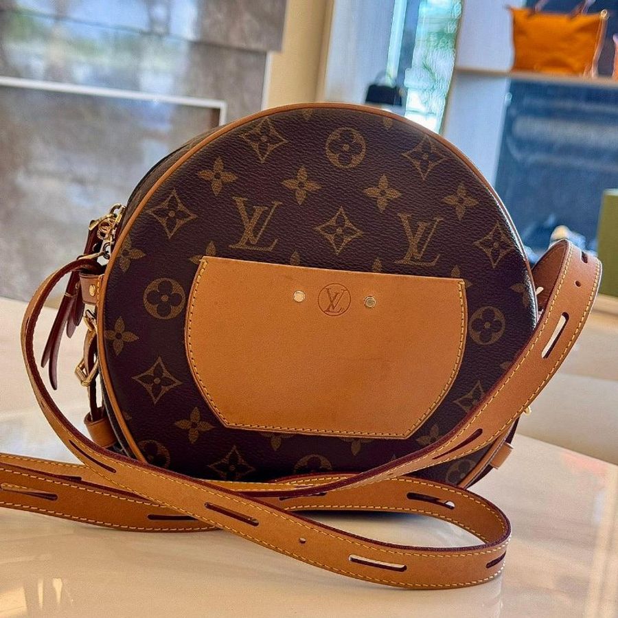 *SHIHNA名牌精品* LV Boite Chapeau Souple MM 斜背圓餅包-6