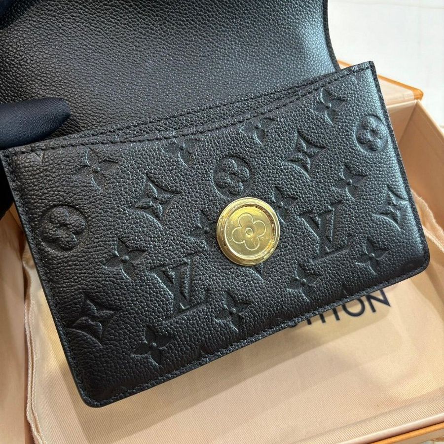 *SHIHNA名牌精品* LV M13569 Mini牛皮壓花鏈包-4