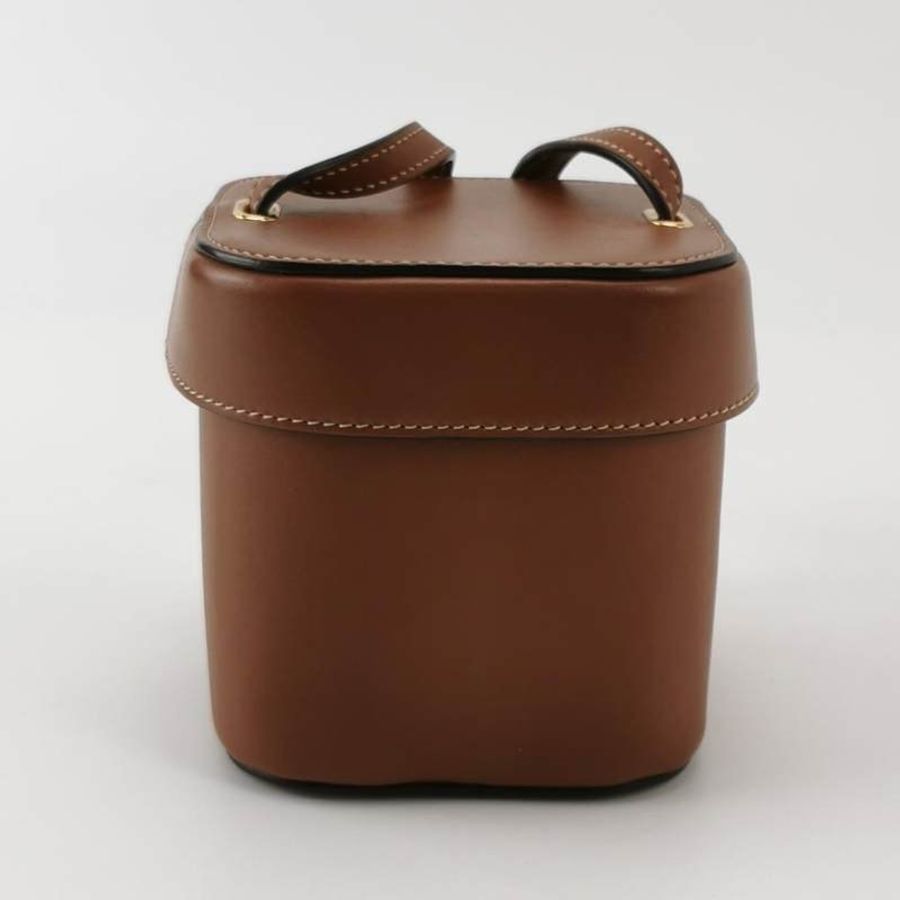 Celine Box Triomphe小號牛皮純色凱旋門Logo單肩包-4