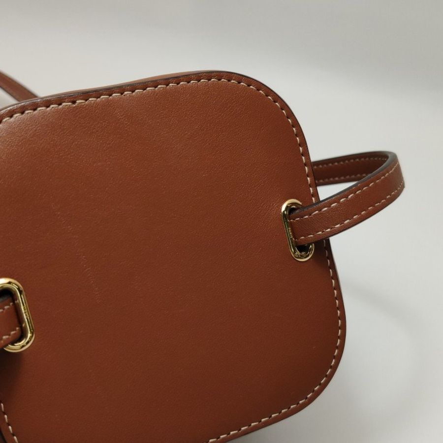 Celine Box Triomphe小號牛皮純色凱旋門Logo單肩包-13