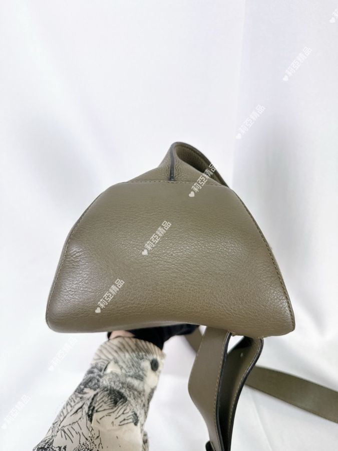 莉亞精品♡ Loewe Anton 胸包 墨綠色 二手美包-10