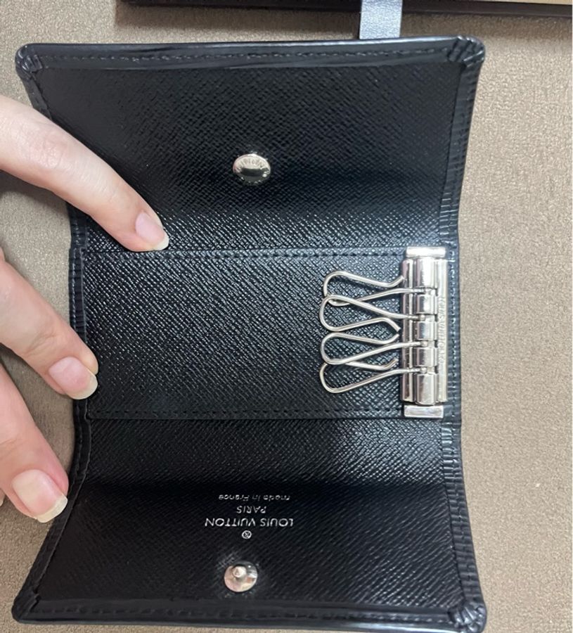 Louis Vuitton EPI 四孔鑰匙包（黑）-2