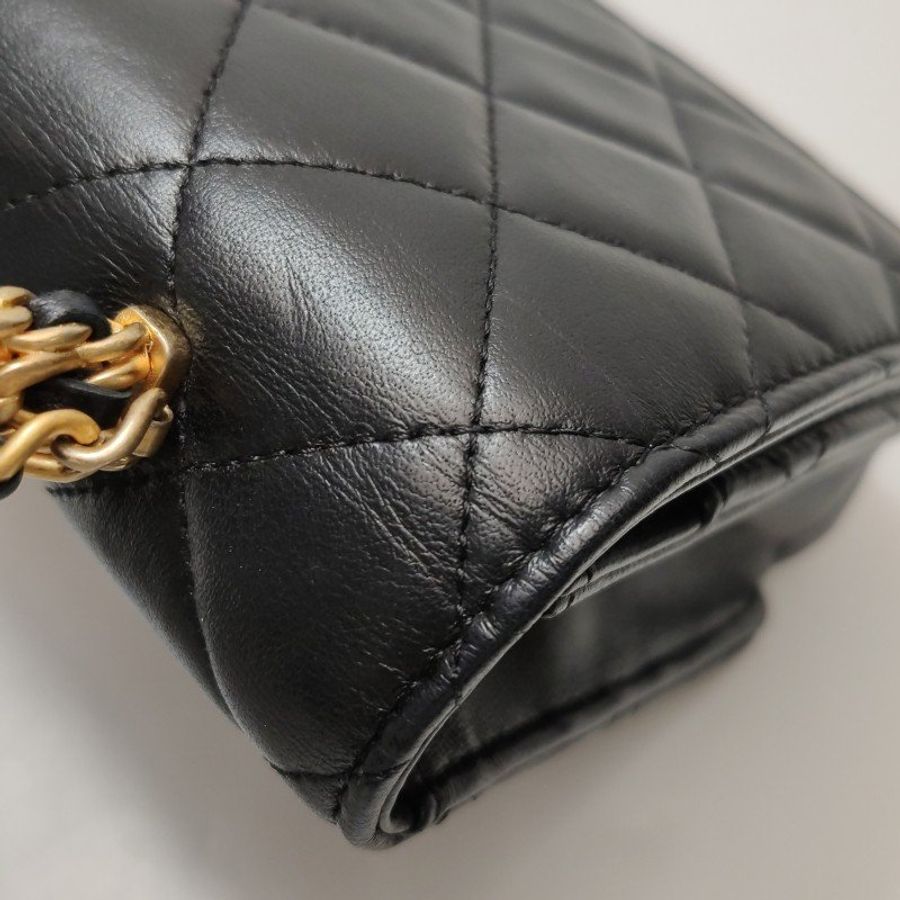 Chanel 羊皮純色菱格絎縫雙C標識斜背包單肩包-16