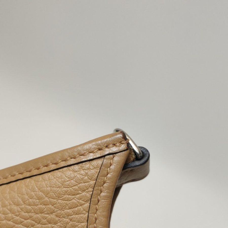 Hermes Evelyne16鏤空肩背包Clemence（TC）牛皮銀扣0M奶茶色U刻-22