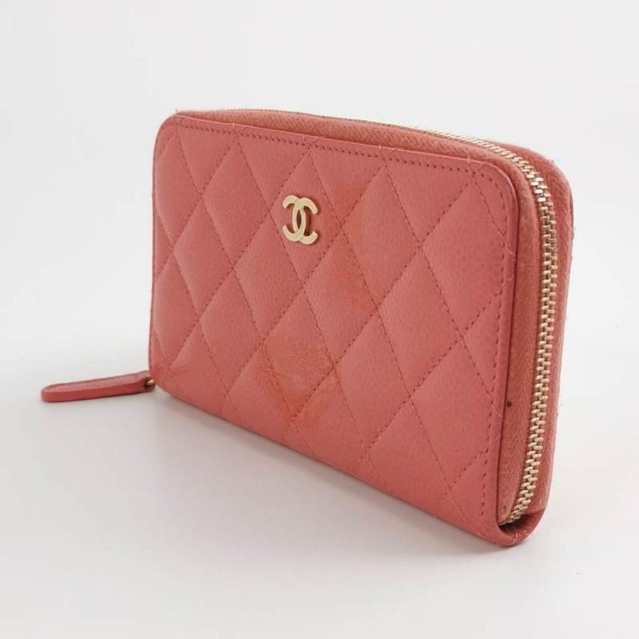 Chanel 牛皮純色菱格絎縫雙C Logo拉鍊錢包-1