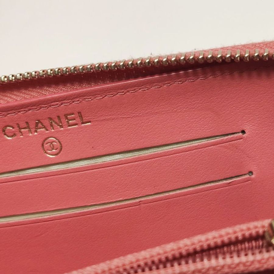 Chanel 牛皮純色菱格絎縫雙C Logo拉鍊錢包-7