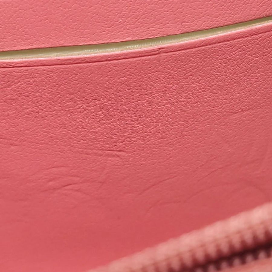 Chanel 牛皮純色菱格絎縫雙C Logo拉鍊錢包-17