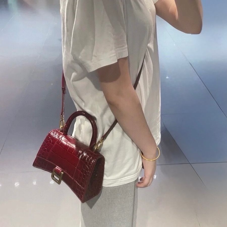 Balenciaga hourglass 593546-4