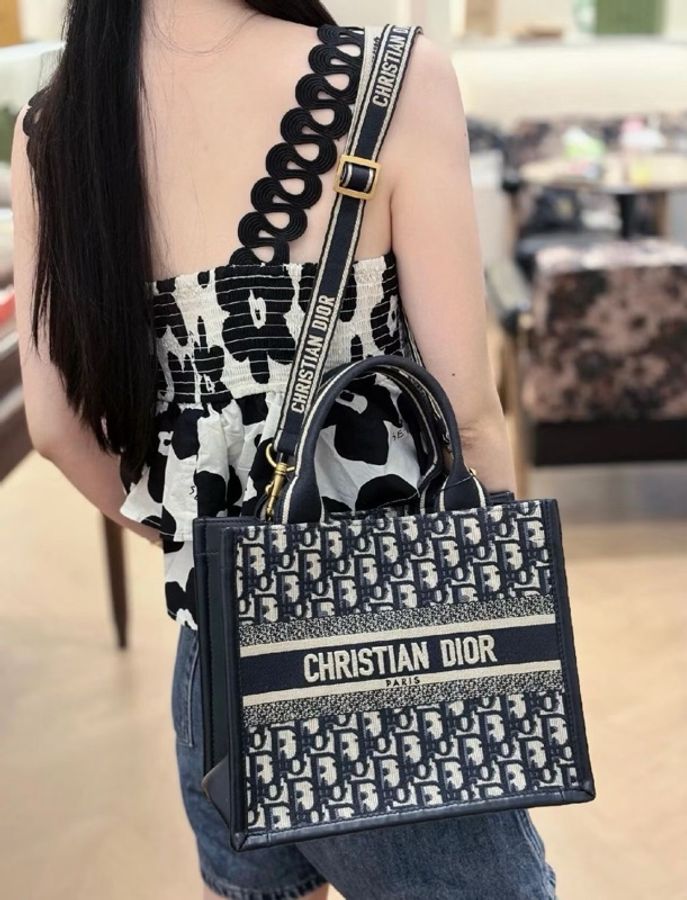 Dior/迪奧 新小號tote老花刺繡帆布手提包 拼皮款-0