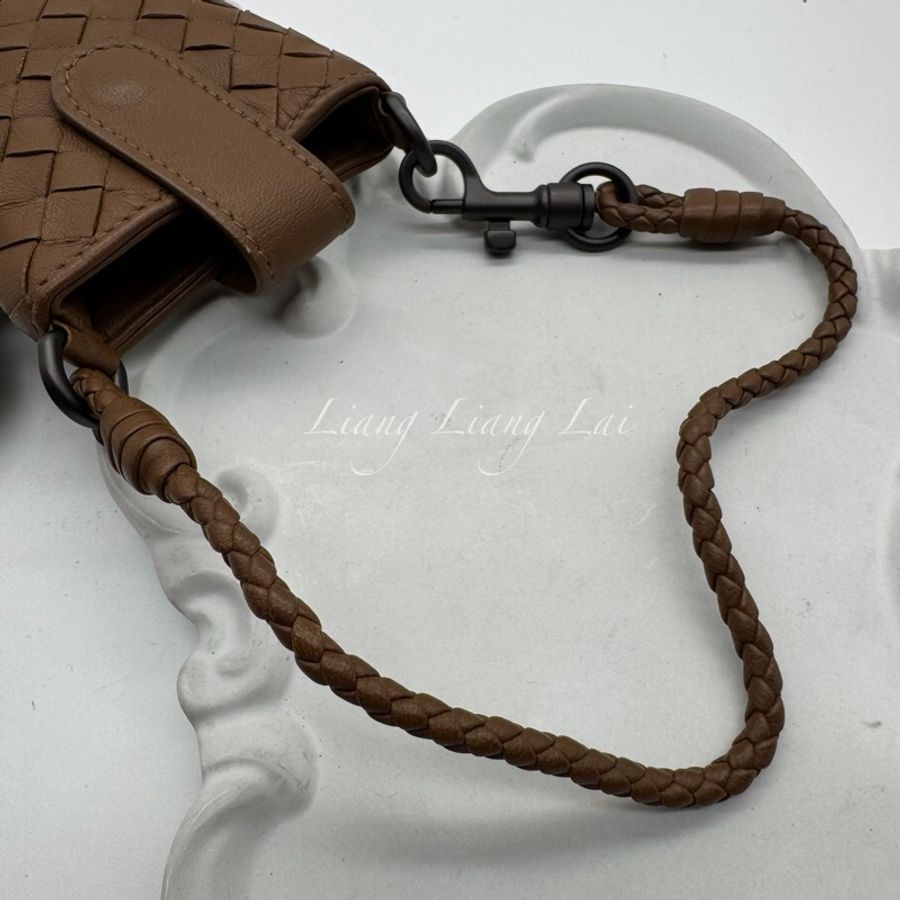 BOTTEGA VENETA BV 編織小羊皮焦糖棕色小提包｜小廢包｜萬用掛包-10