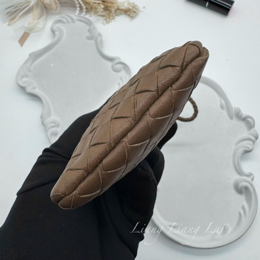 BOTTEGA VENETA BV 編織小羊皮焦糖棕色小提包｜小廢包｜萬用掛包-15