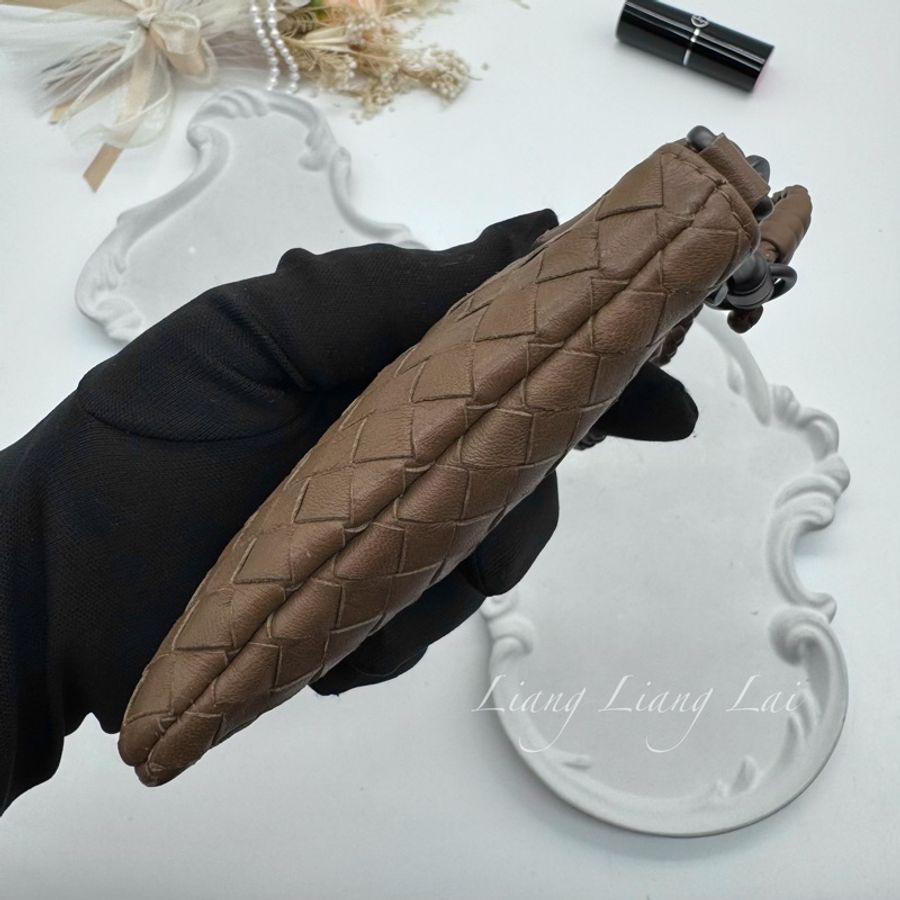 BOTTEGA VENETA BV 編織小羊皮焦糖棕色小提包｜小廢包｜萬用掛包-16