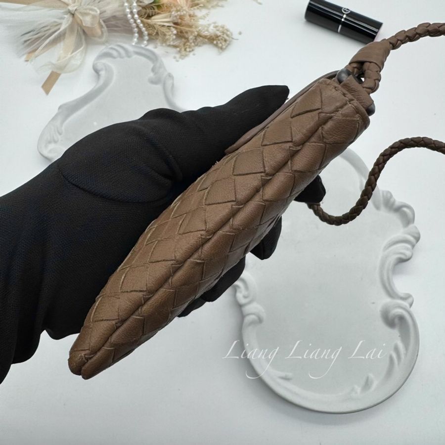 BOTTEGA VENETA BV 編織小羊皮焦糖棕色小提包｜小廢包｜萬用掛包-17