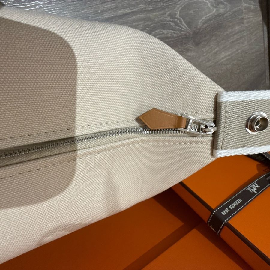Hermes 米色飯盒包-10