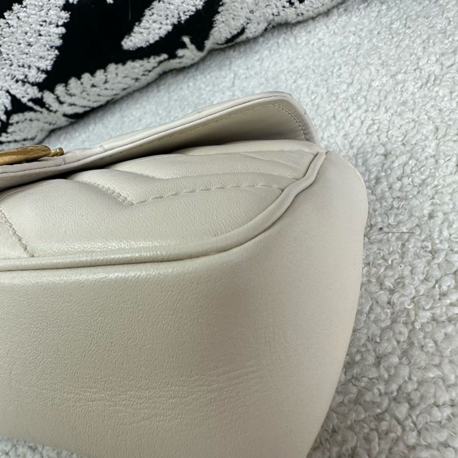 Gucci marmont馬蒙 mini 白色牛皮雙G金扣-13