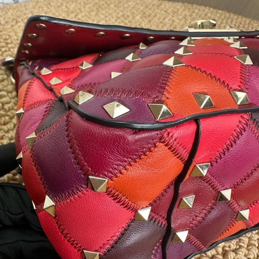Valentino Spike系列鉚釘鏈條郵差包 雙肩帶 限量款❗-10