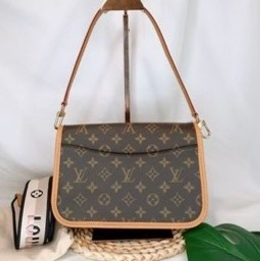 LV 經典法棍包 M45985-6