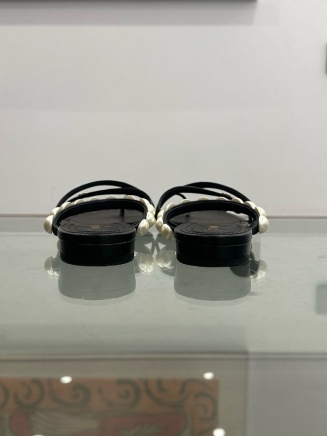 Chanel香奈兒 水鑽雙C珍珠logo女款黑色套趾一字拖鞋 36碼已貼底-3