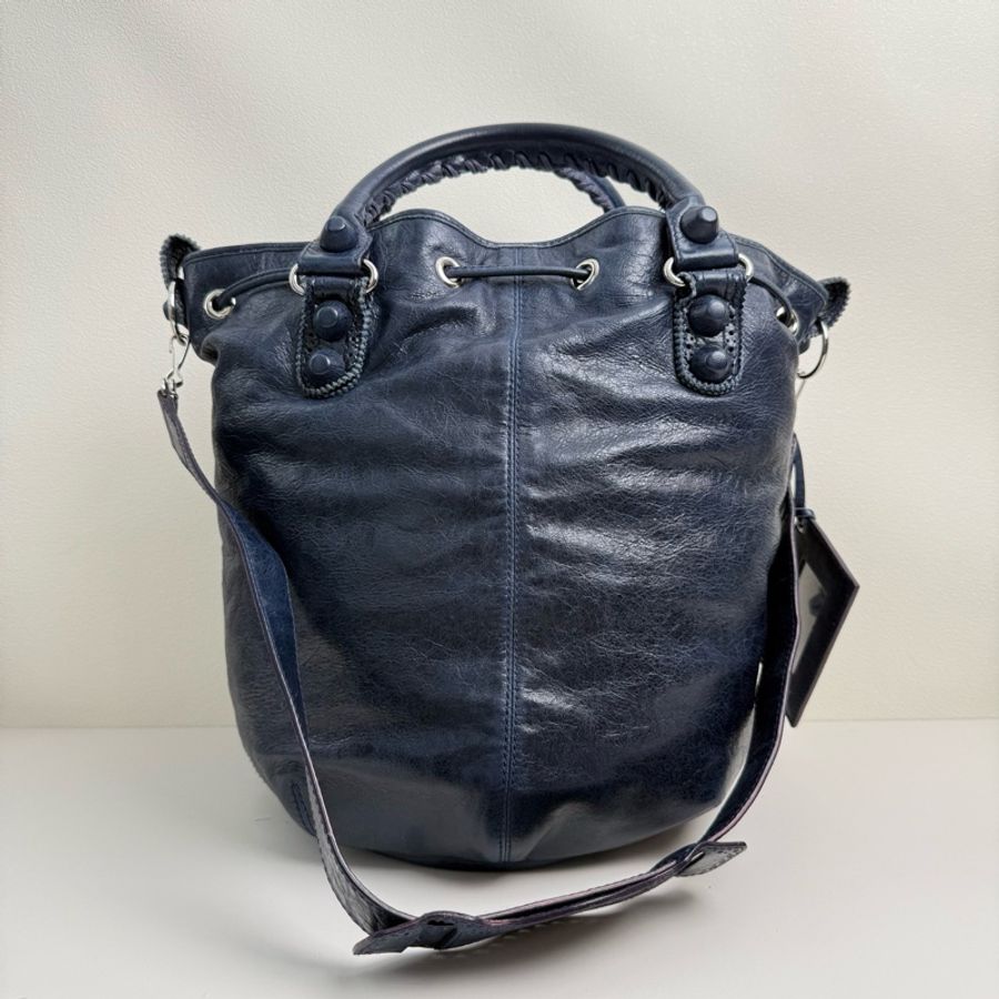Balenciaga • 經典City海軍藍油臘皮水桶機車包 🈶原廠背帶-3