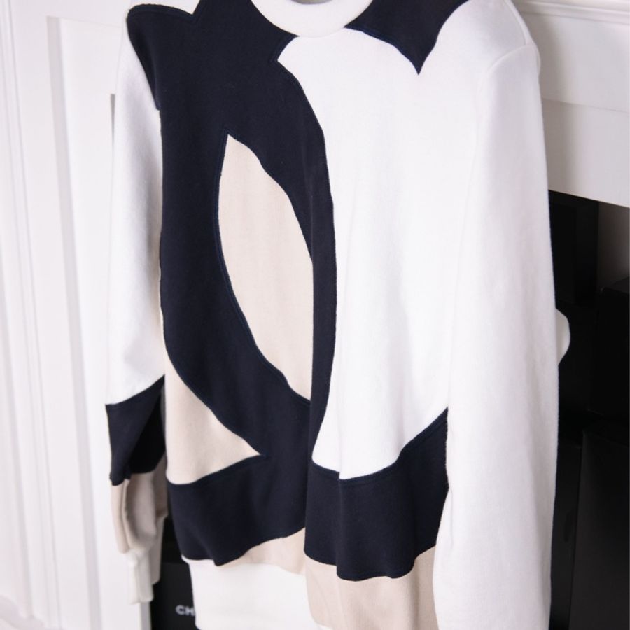 Chanel 18年白色大CC logo套头卫衣上衣外套-6