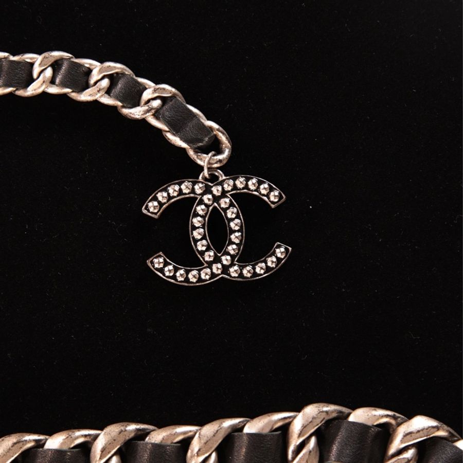 Chanel 10年黑银皮穿链莱茵石CC吊坠双层腰链-15