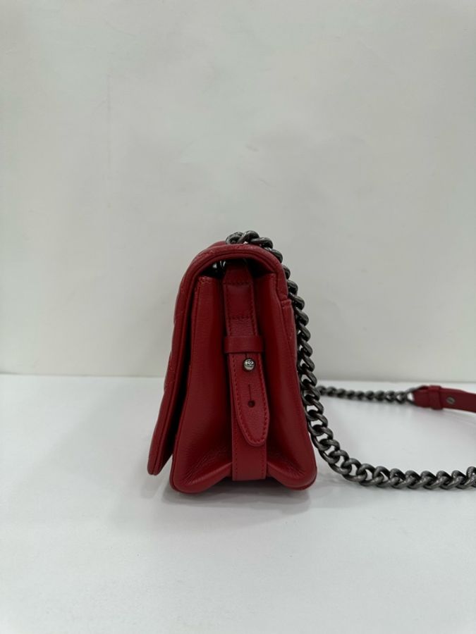 Chanel香奈兒CF復古銀扣 季節款紅色，主扣精緻好看，底長26cm 鐳射21開-4