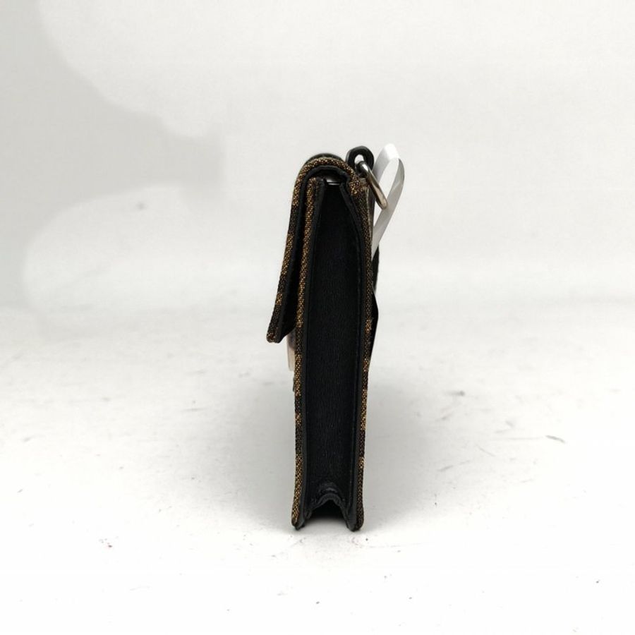FENDI 老花帆布銀扣Baguette翻蓋單肩包肩背包-1