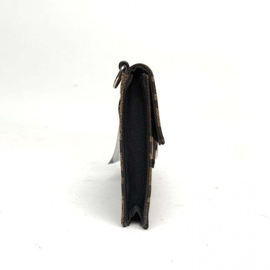 FENDI 老花帆布銀扣Baguette翻蓋單肩包肩背包-3