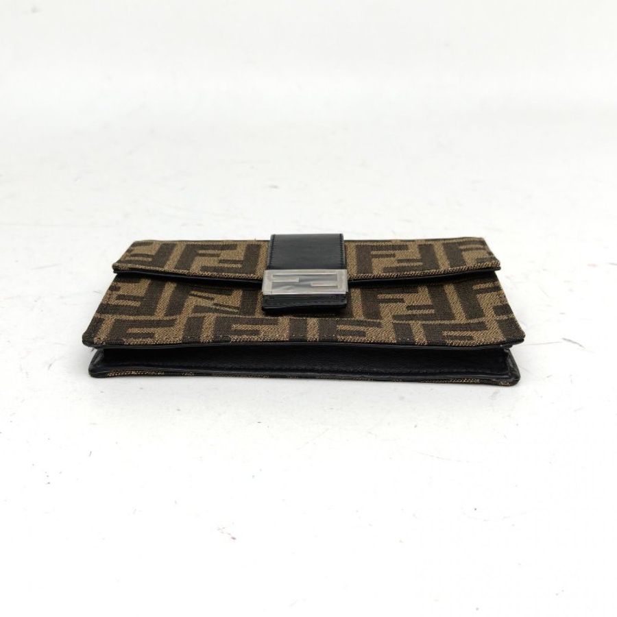 FENDI 老花帆布銀扣Baguette翻蓋單肩包肩背包-4