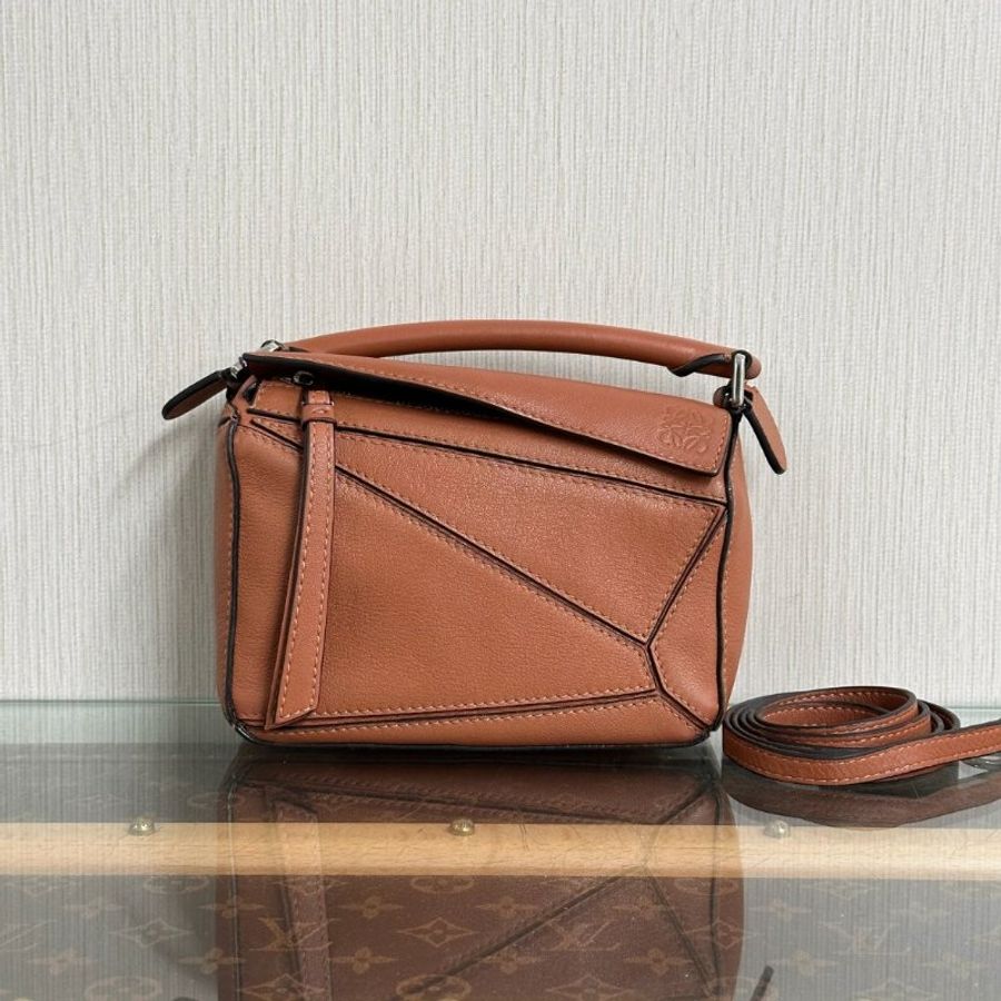 LOEWE/羅意威焦糖色銀扣Puzzle mini幾何手提单肩斜挎包-0