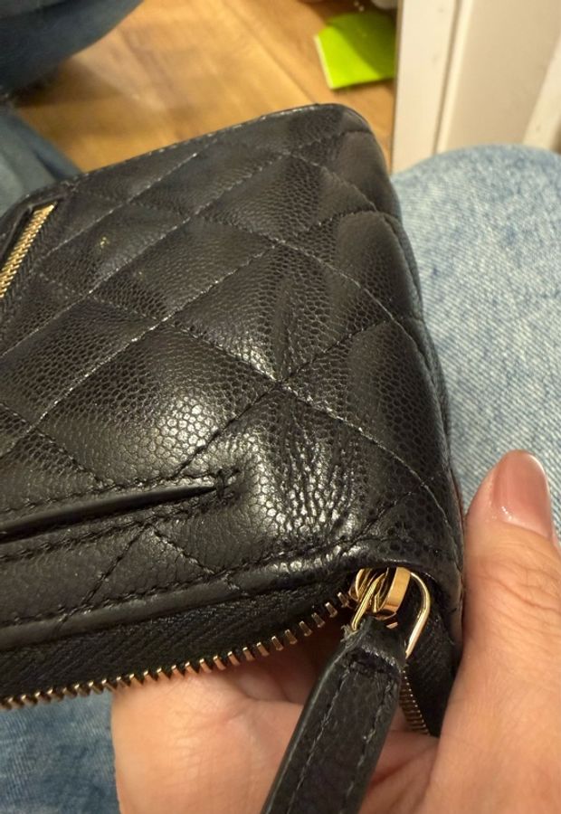 Chanel 經典荔枝皮 拉鍊對開短夾-9