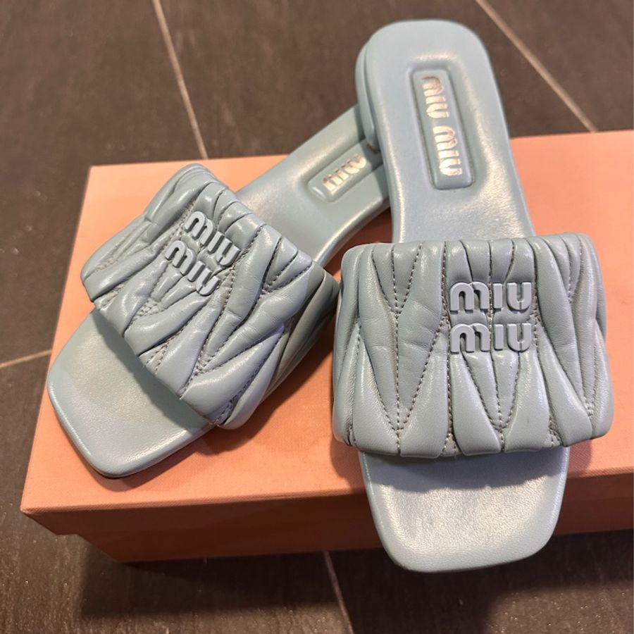 Miu Miu 凉鞋 拖鞋 凉托 经典皱皱真皮 平底露扯一字拖-6