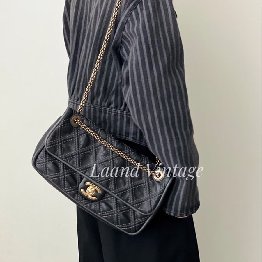 Chanel • 經典黑金外縫線牛皮Cf 鏈條包 🈶保卡-1