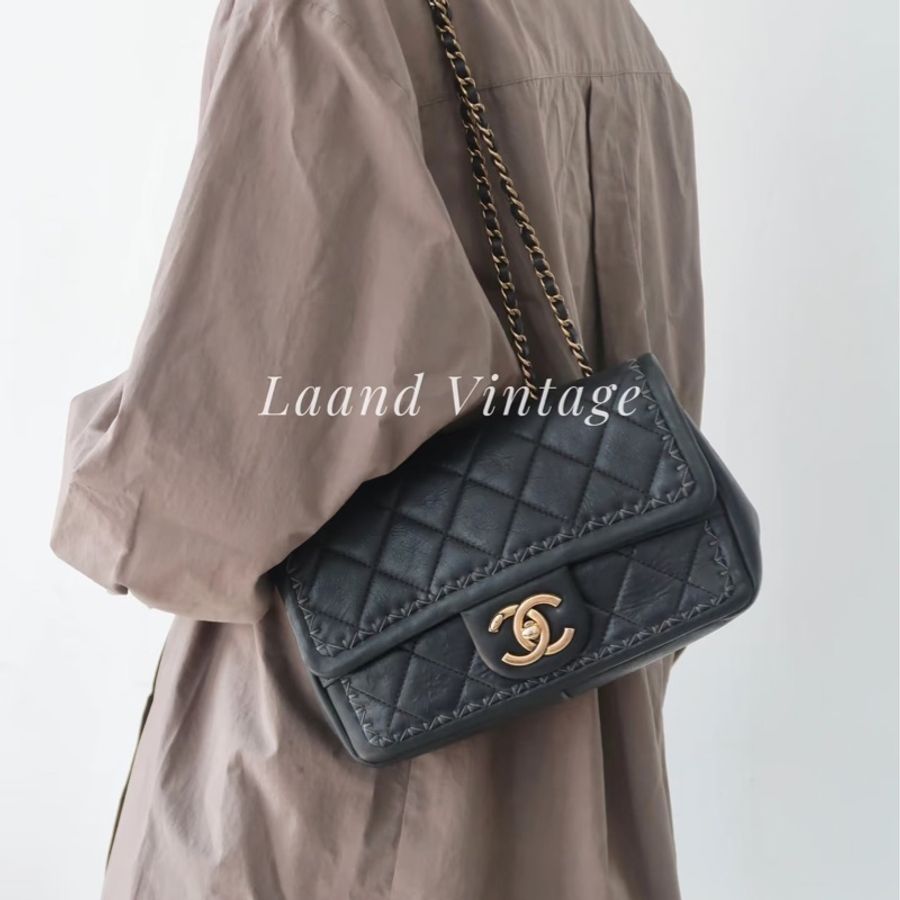 Chanel • 經典外縫線深藍色牛皮金釦Cf 20口蓋包 🈶原廠塵袋-1