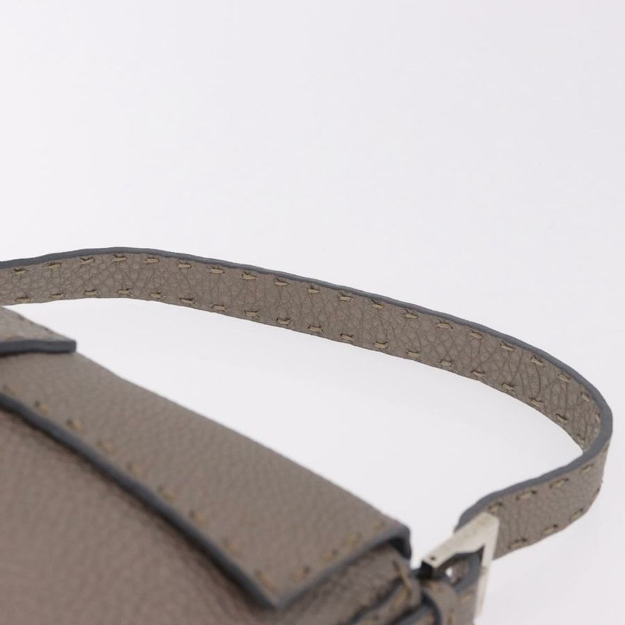 【日本直送】FENDI Celeria Mamma Baguette 肩背包，灰色皮革，貨號 8BR101，正品編號 187996SAM-7