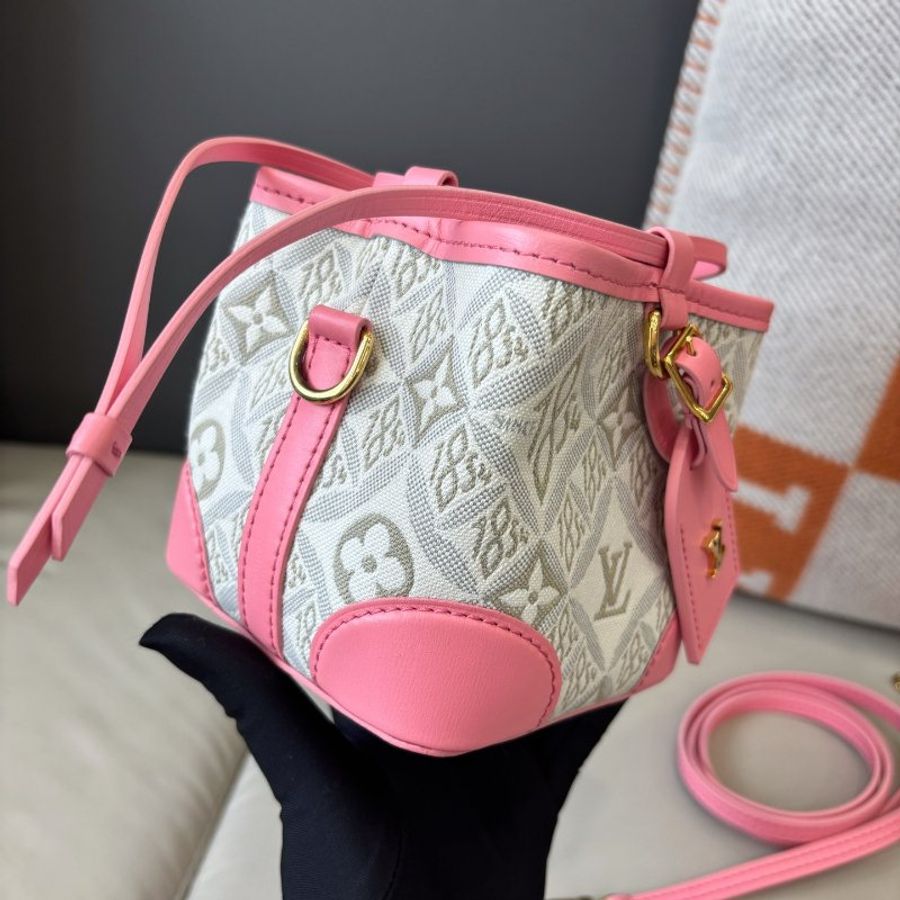 近新品 路易威登/Louis Vuitton 1854繫列燒麥水桶包 櫻花粉配皮拼灰白色帆佈 芯片款-2