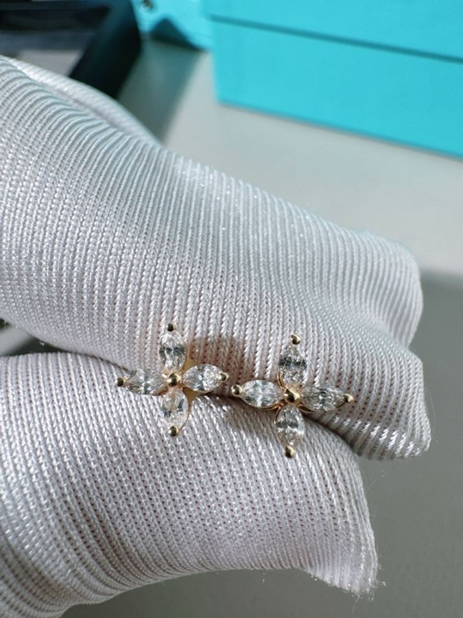 Tiffany蒂芙尼 Victoria系列 18K玫瑰金四葉草鑽石耳釘-6