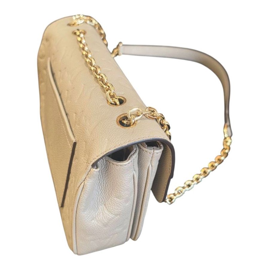 【美收精品】LV 米灰色牛皮壓紋Marceau肩斜背包 5-693-5