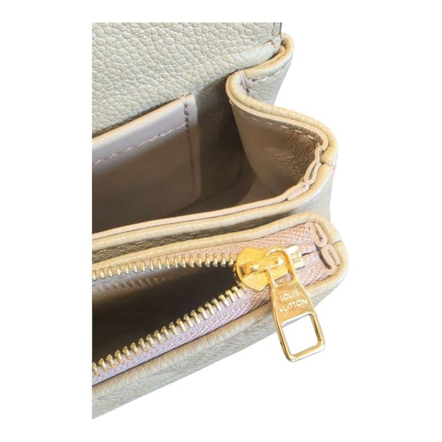 【美收精品】LV 米灰色牛皮壓紋Marceau肩斜背包 5-693-6