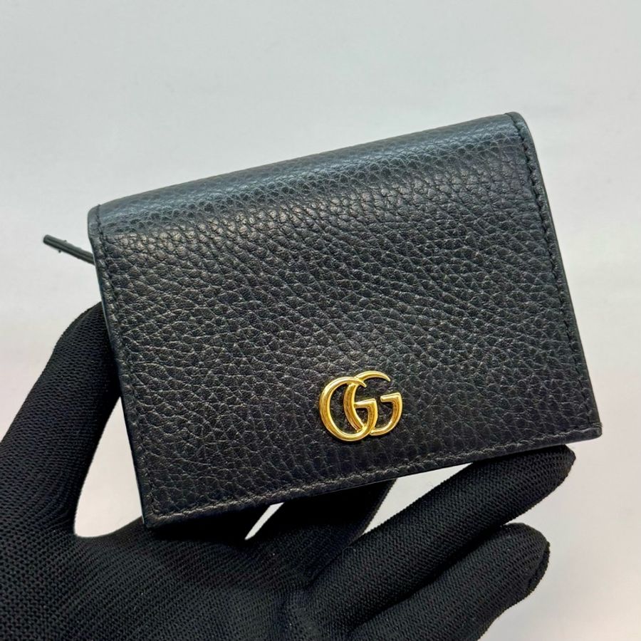 GUCCI 古馳 Petite Marmont 金屬雙G標誌 荔枝紋牛皮雙折短夾 456126 黑色-0
