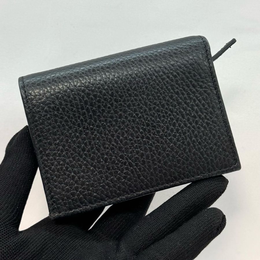 GUCCI 古馳 Petite Marmont 金屬雙G標誌 荔枝紋牛皮雙折短夾 456126 黑色-1