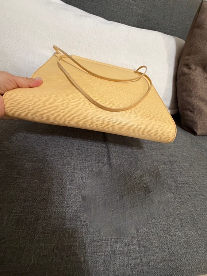 Louis Vuitton（路易威登） #Epi #肩背包#手提包  Epi Saint Tropez 肩背包。-1