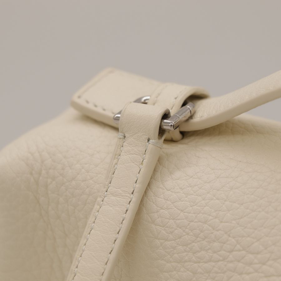 Loro Piana Extra Pocket L23.5 奶昔白 牛皮 雙肩包-3