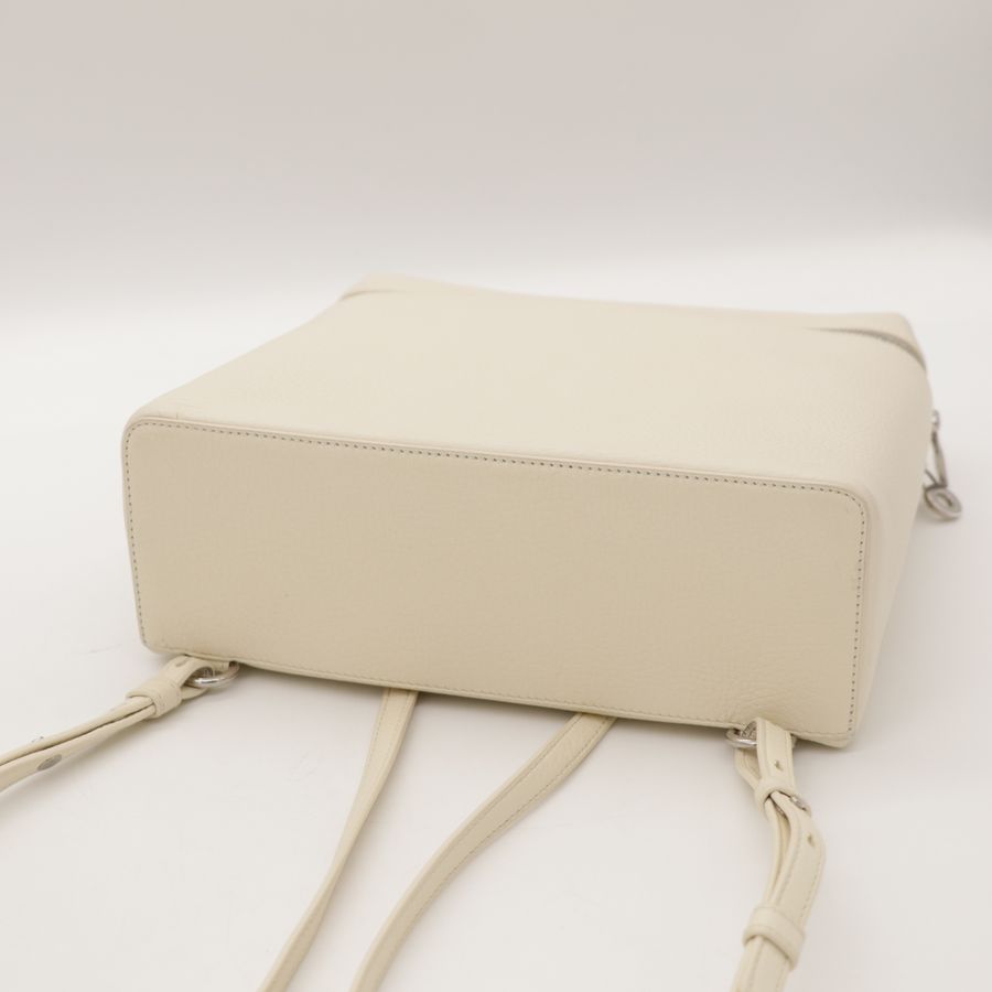 Loro Piana Extra Pocket L23.5 奶昔白 牛皮 雙肩包-7
