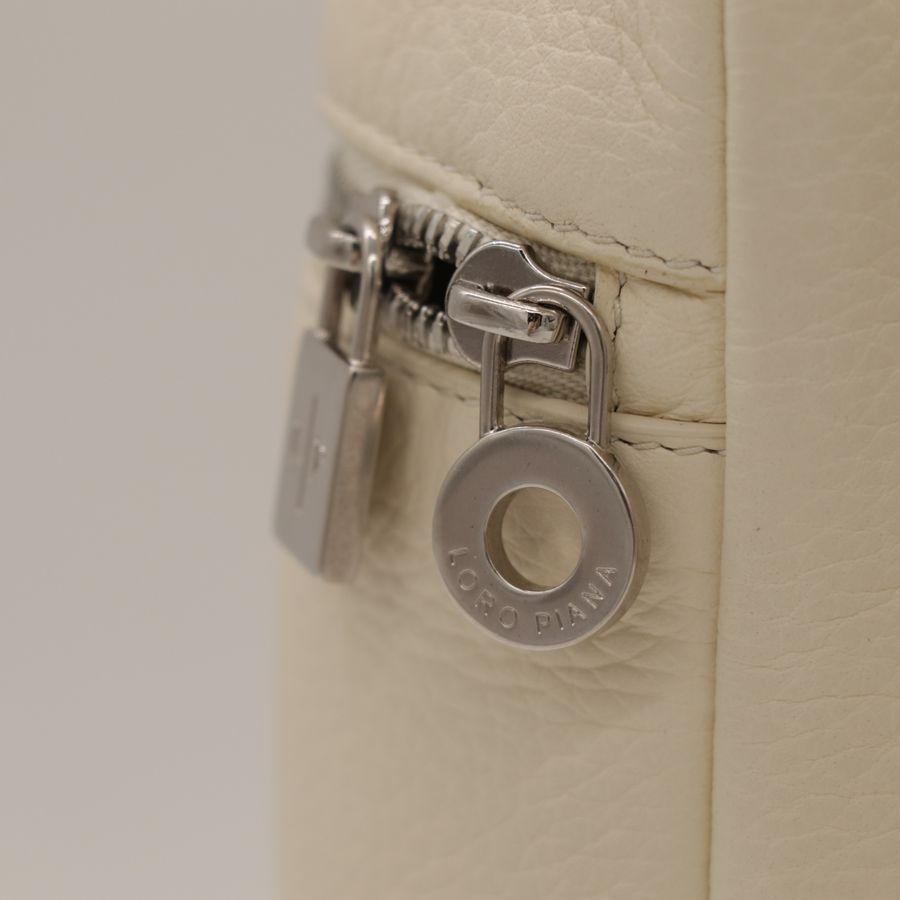 Loro Piana Extra Pocket L23.5 奶昔白 牛皮 雙肩包-11