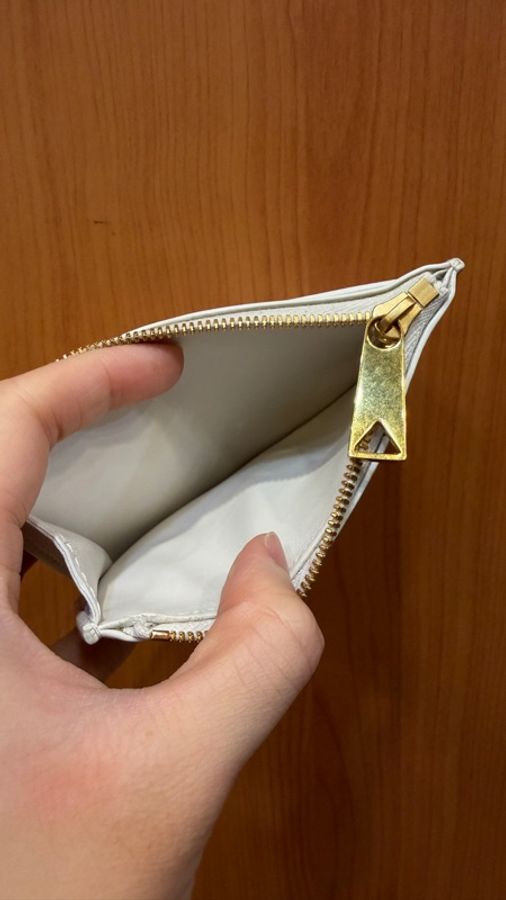 BV 白羊皮大編織霧金釦零錢卡包-8