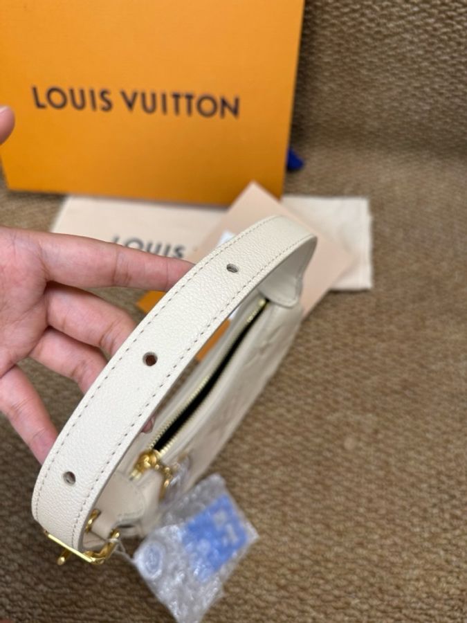 LV路易威登 moon Mini夏日限定 月亮包手提單肩包-6