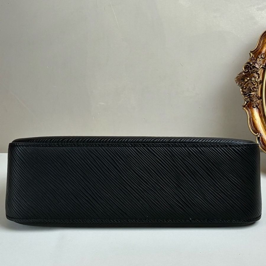 LV/路易威登  Marelle 芯片款 黑色水波紋腋下斜挎包 兩條肩帶-6